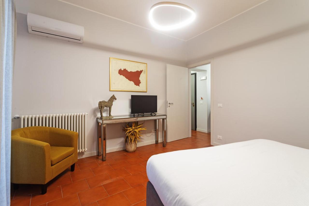 Hotel Isula à Palerme Extérieur photo